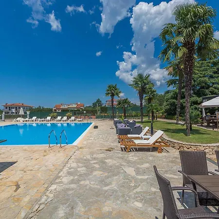 Hotel Gloria 2 3*